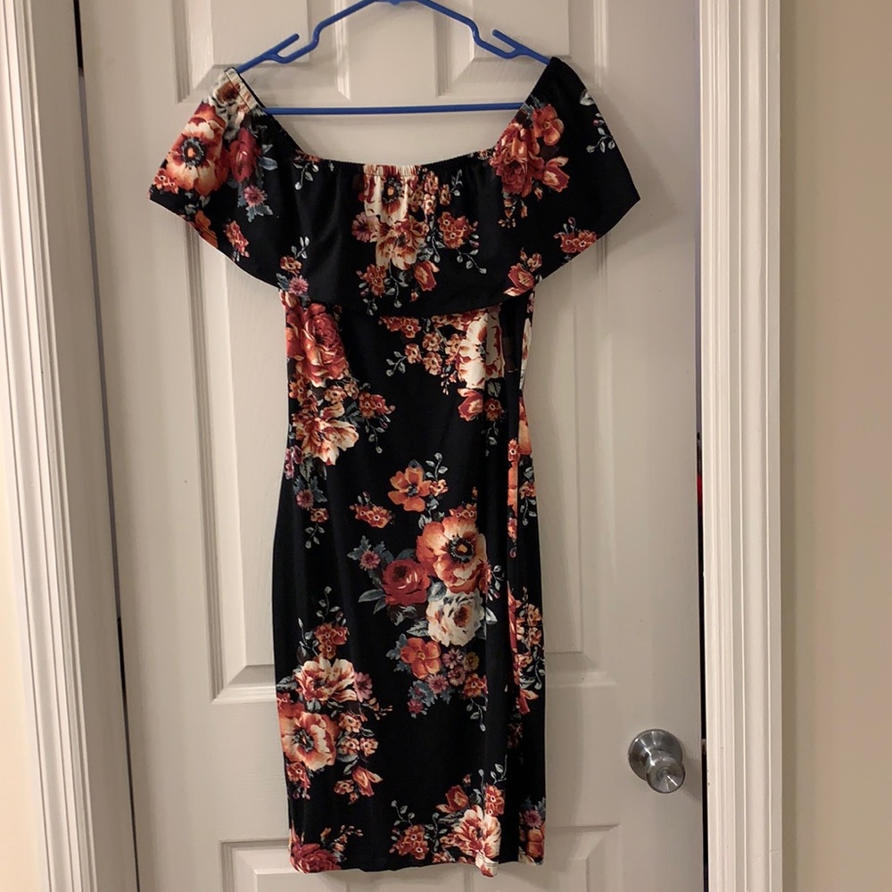 Shoulder dress